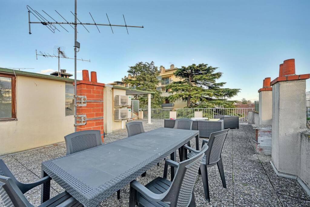 The Rooftop - Ac Clim - Wi-Fi - Parking Gratuit Dans La Rue Avignon Bagian luar foto